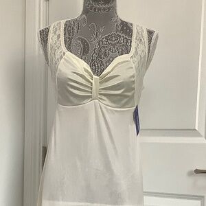 Night Dimensions Nightgown, size M, color: off white NWT